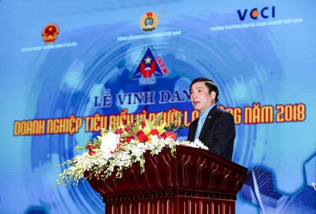 Ông Bùi Văn Cường - Chủ tịch Tổng LĐLĐVN phát biểu 