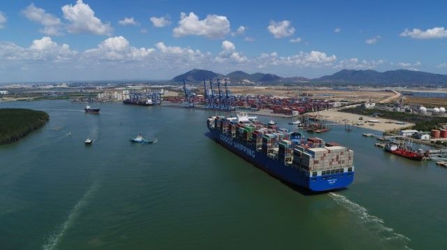 Foreign firms keep an eye on Vietnam logistics industry