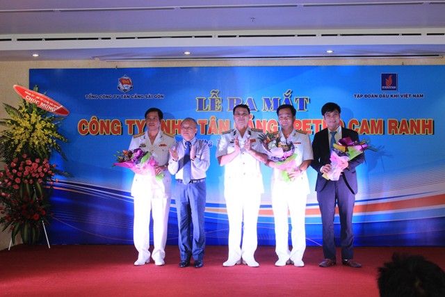 Ra mắt Ban lãnh đạo Tân Cảng Petro Cam Ranh