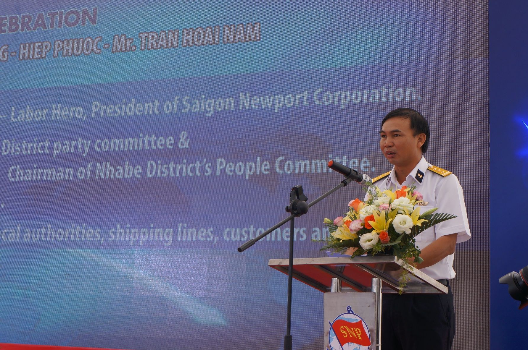 Ông Trần Hoài Nam - Giám đốc Cảng Tân Cảng - Hiệp Phước phát biểu tại buổi lễ