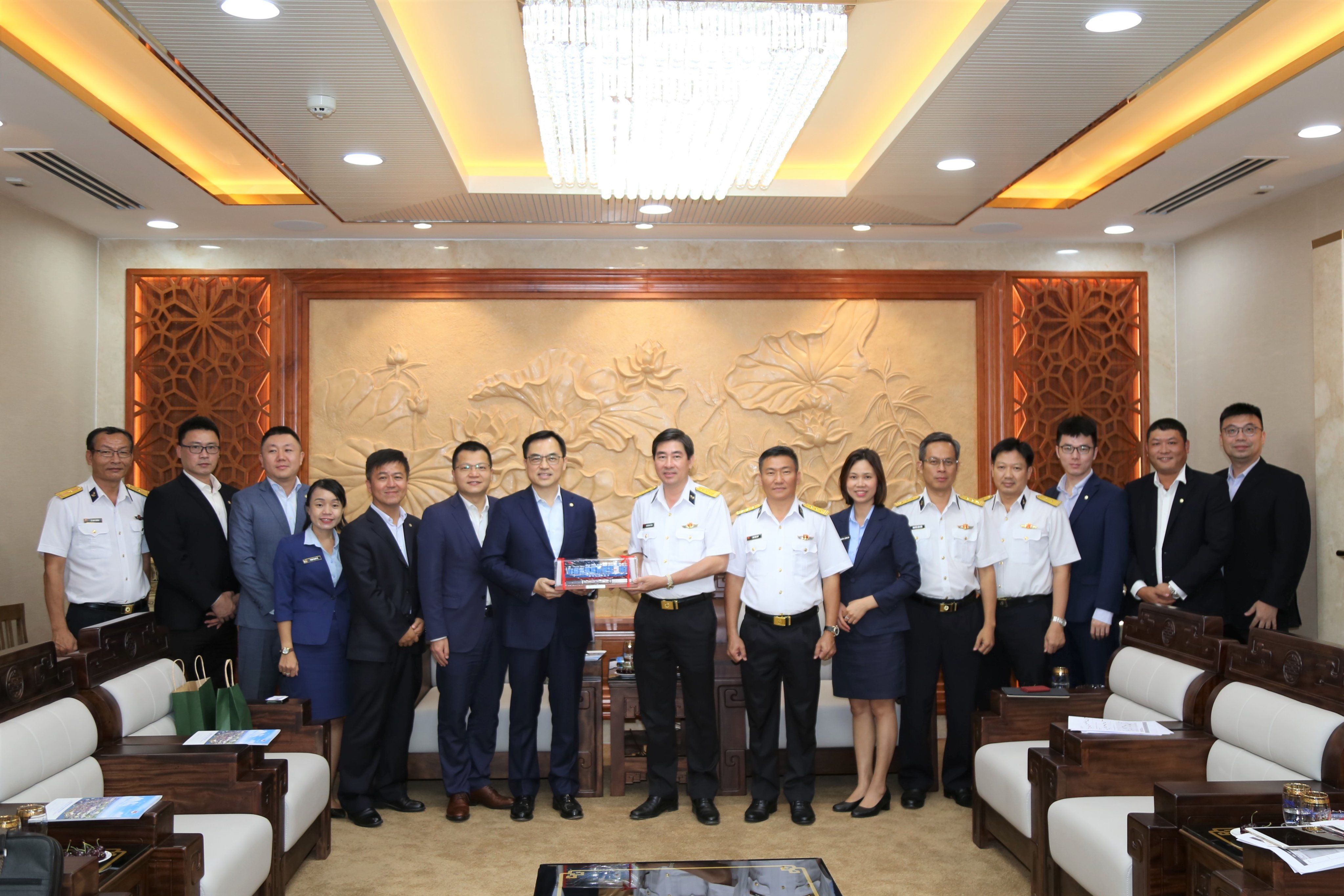 Saigon Newport welcomes the Chairman of China United Line | Saigon Newport