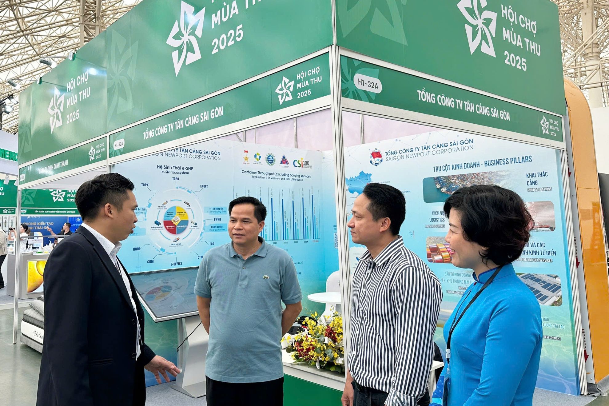 Lan tỏa hình ảnh doanh nghiệp khai thác cảng và Logistics hàng đầu Việt Nam tại hội chợ Mùa Thu 2025 