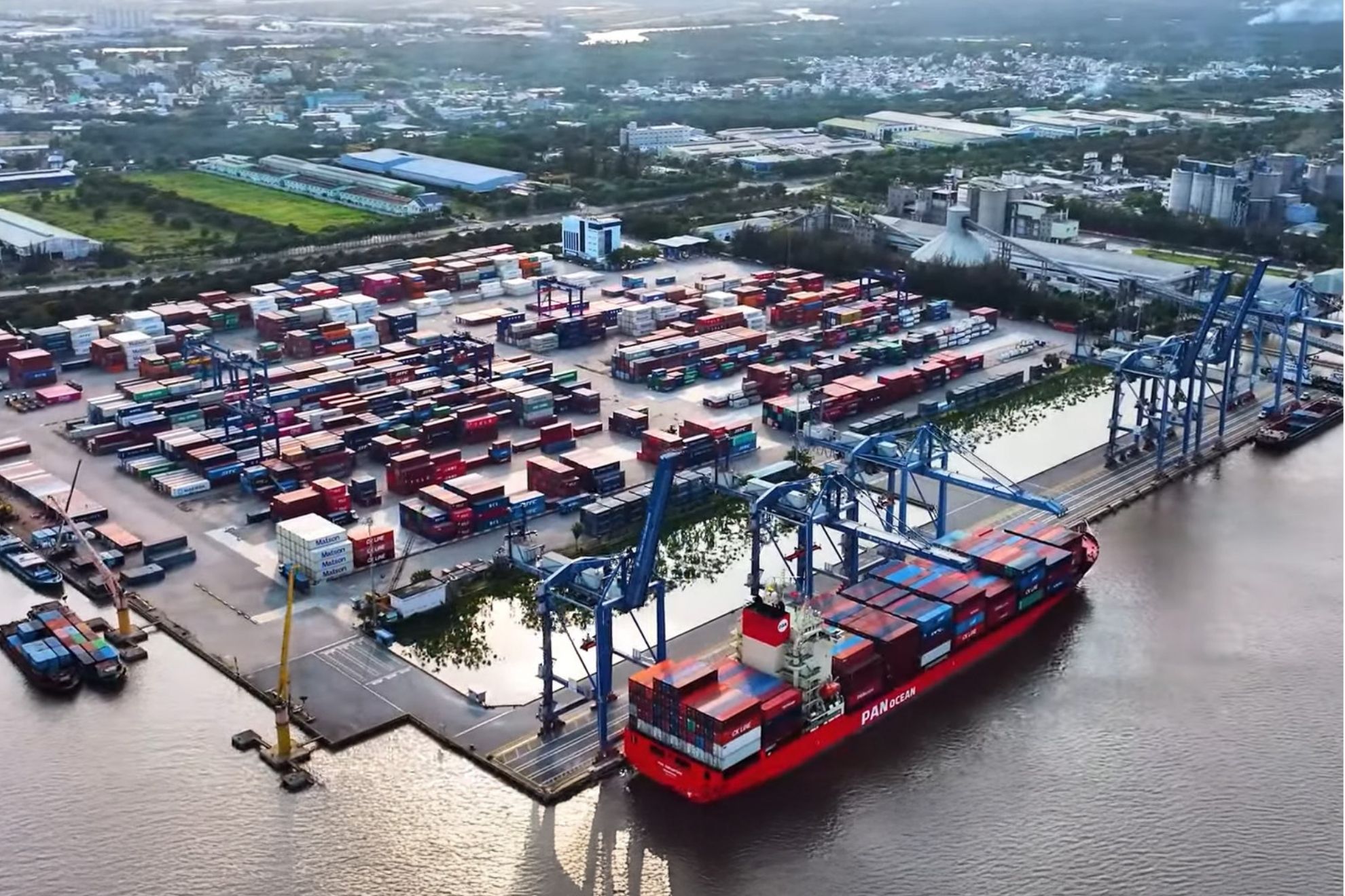 Soai Rap channel — the channel leading to Tan Cang - Hiep Phuoc terminal was fully dredged in December 2025.