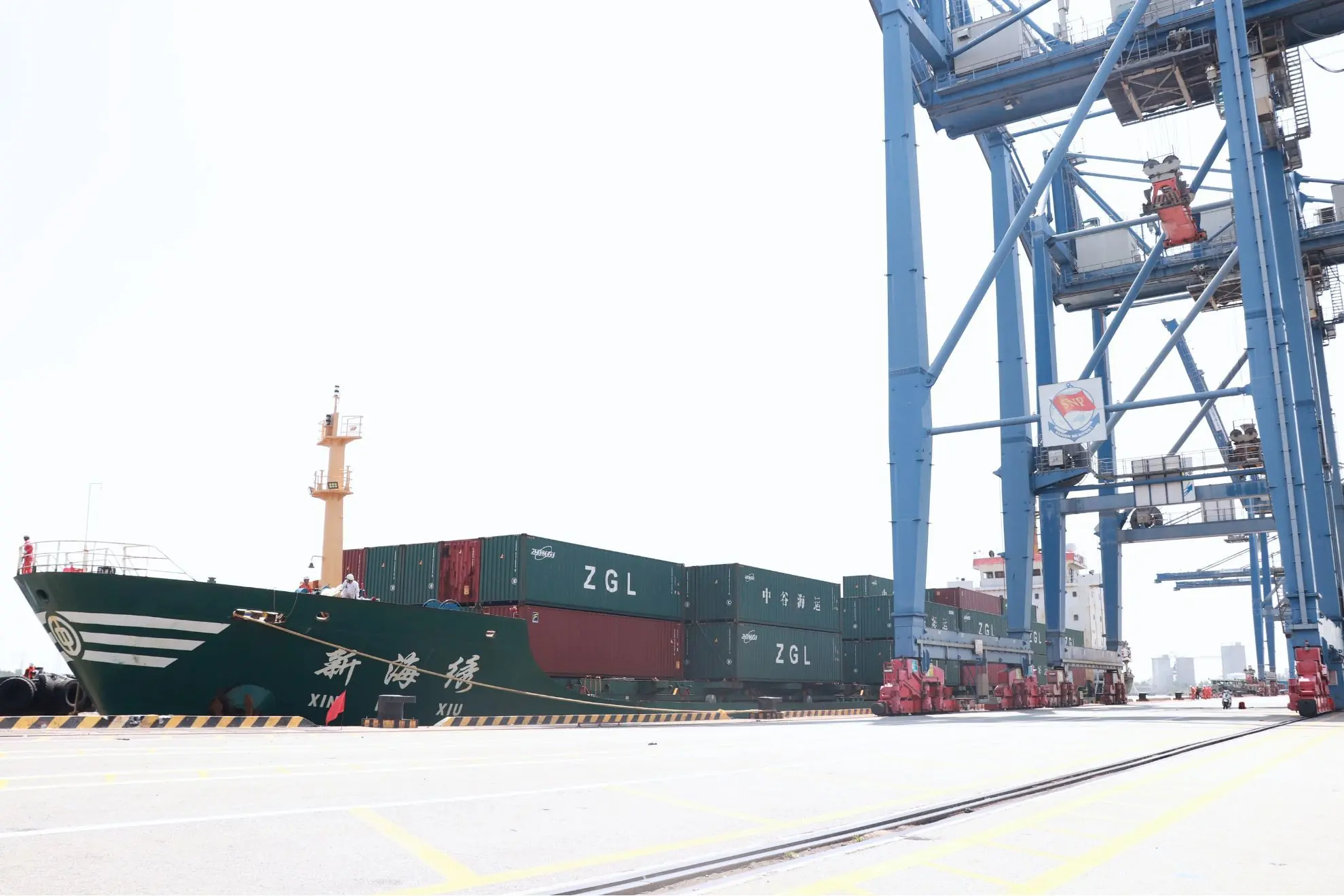 Tân Cảng - Hiệp Phước thành công tiếp nhận tuyến ZGCV2 của hãng tàu ZHONGGU, nâng cao năng lực kết nối thị trường Nội Á