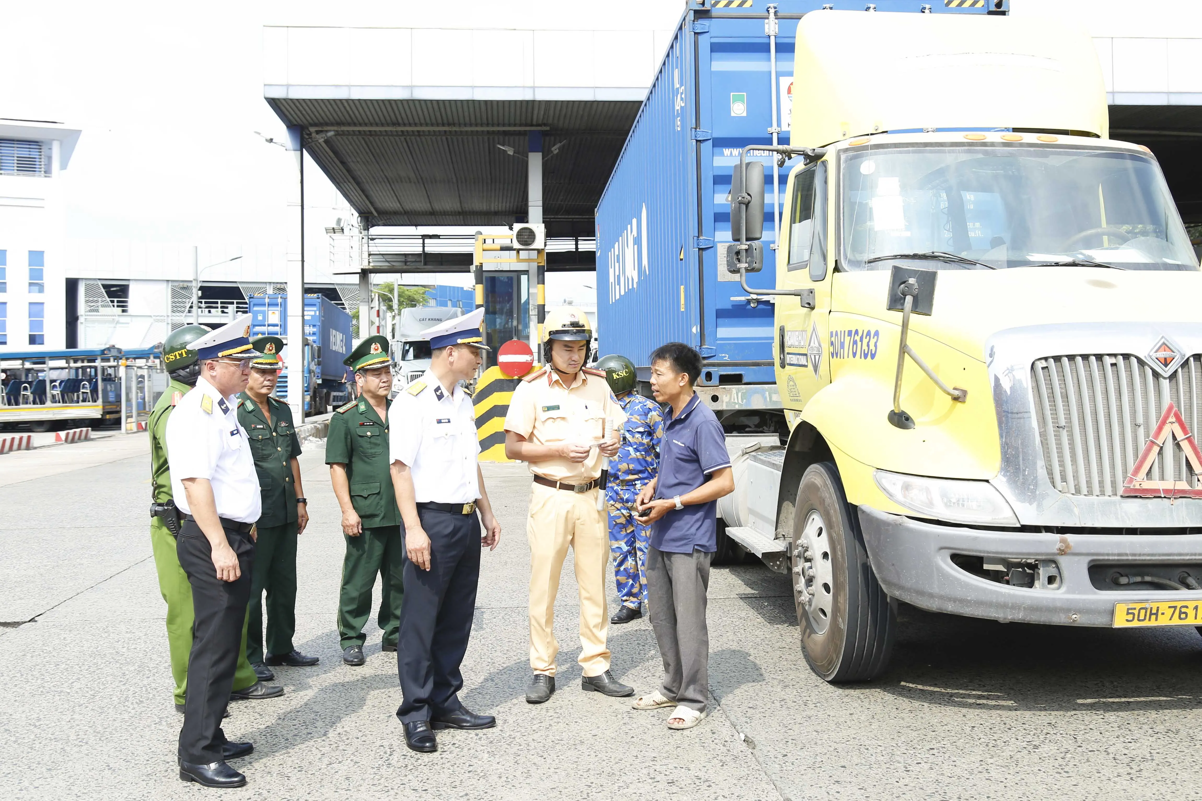 Cảng Tân Cảng - Cát Lái tăng cường bảo đảm an ninh, an toàn cảng biển dịp lễ