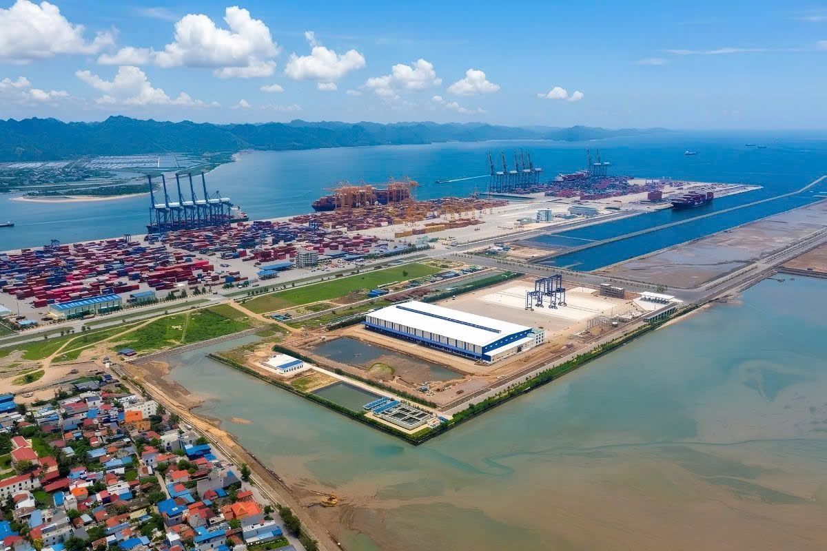 Trung tâm logistics Tân Cảng Lạch Huyện