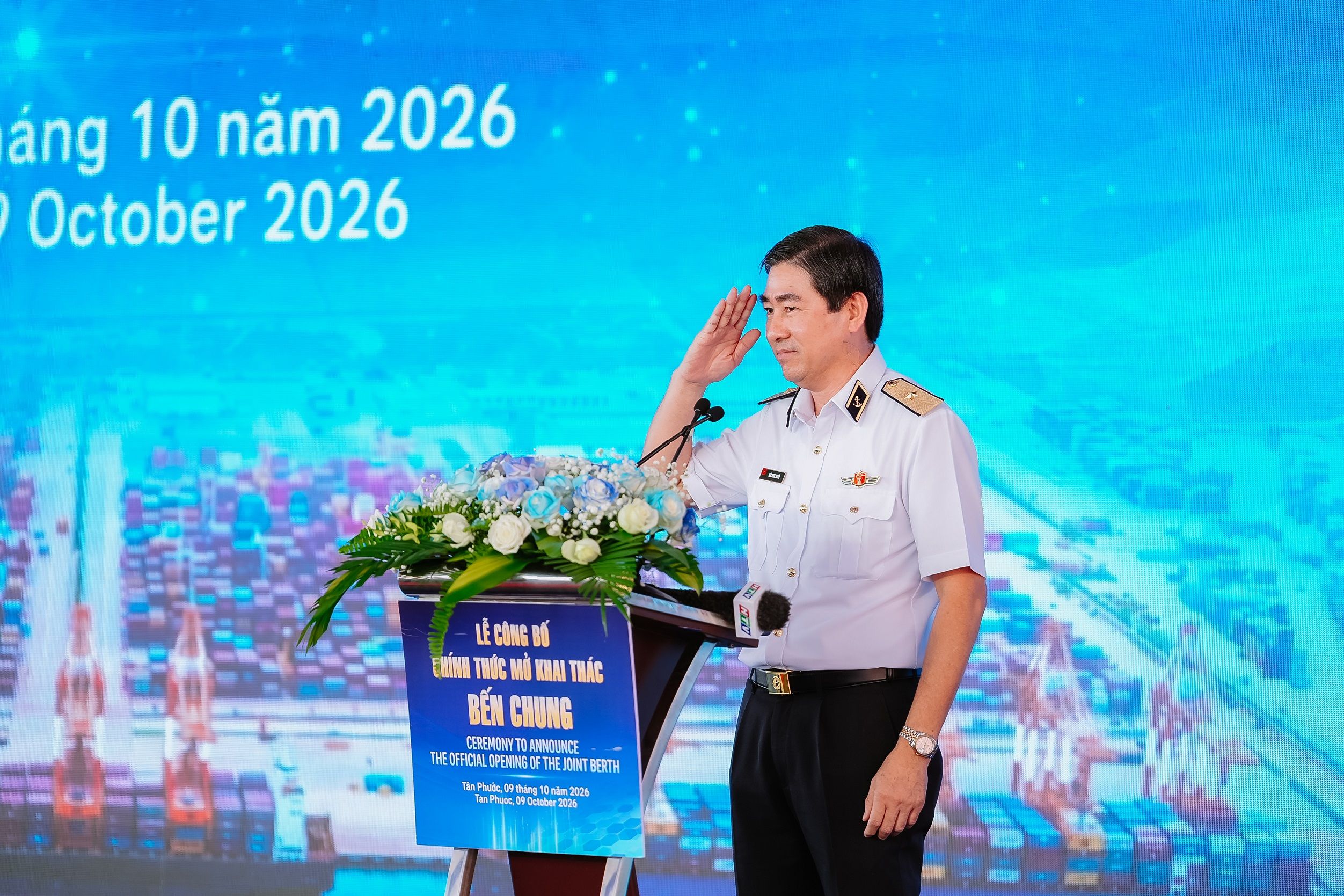 Thiếu tướng Ngô Minh Thuấn - Chủ tịch kiêm Tổng Giám đốc Tổng công ty Tân Cảng Sài Gòn phát biểu tại buổi lễ