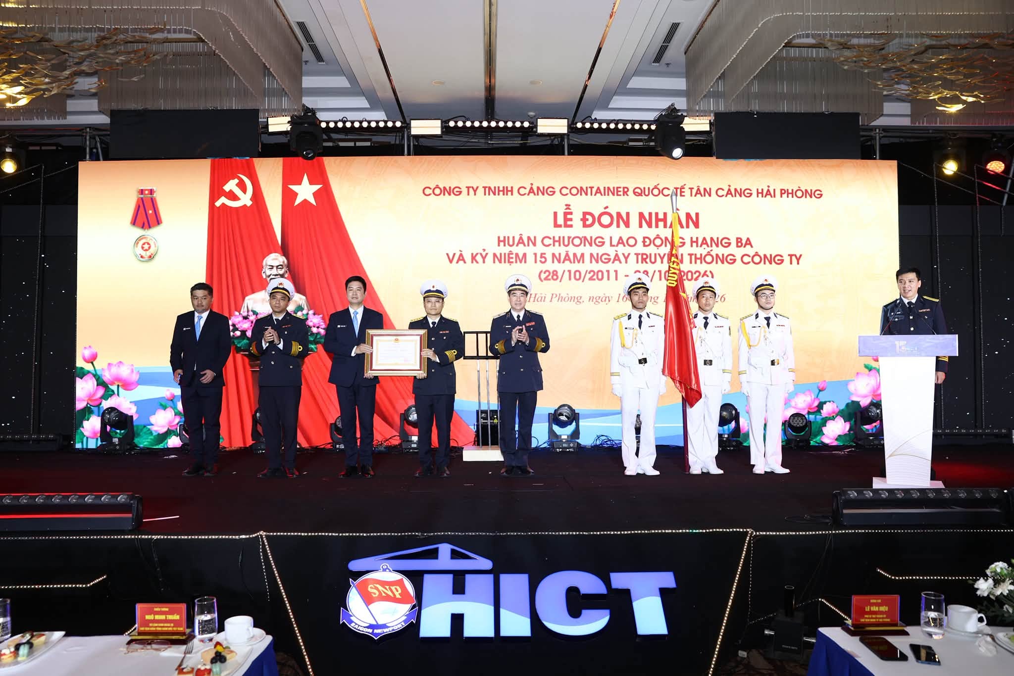 TC-HICT vinh dự đón nhận Huân chương Lao động hạng Ba và Bằng khen từ Thành phố Hải Phòng